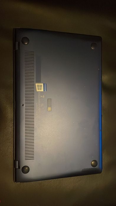 Asus ZenBook 14 UX433F (i7 10ª Gen / Para Peças ou Reparação)