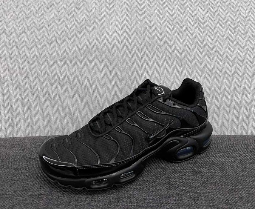 Nike seria TN, czarne, rozmiar Air Max Plus r.38