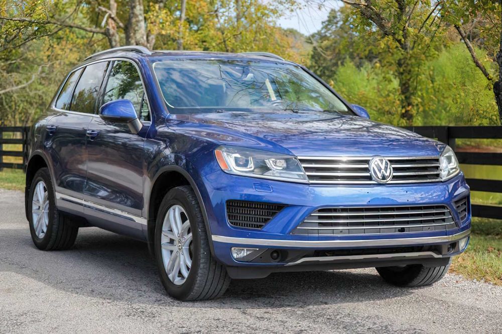 Volkswagen Touareg Sport      2016