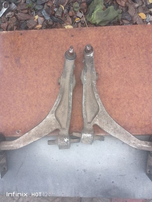 Рычаги нижние Альфа Ромео 159