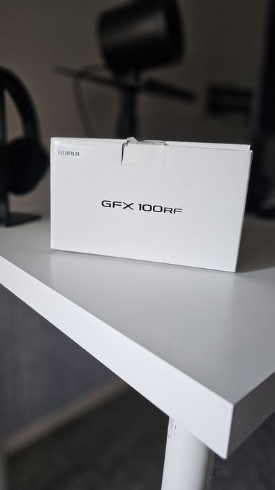 Fujifilm GFX 100RF — como nova, com garantia até 02/2029
