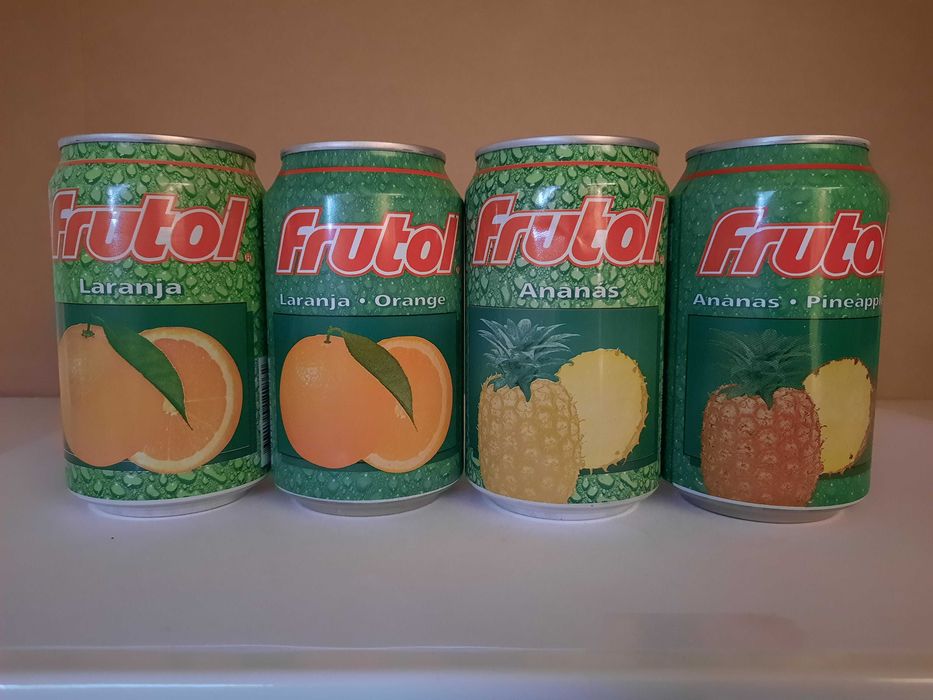 Lote de 106 latas de bebidas diversas - Continente, Pigo Doce, Frisumo, Frutol, Compal