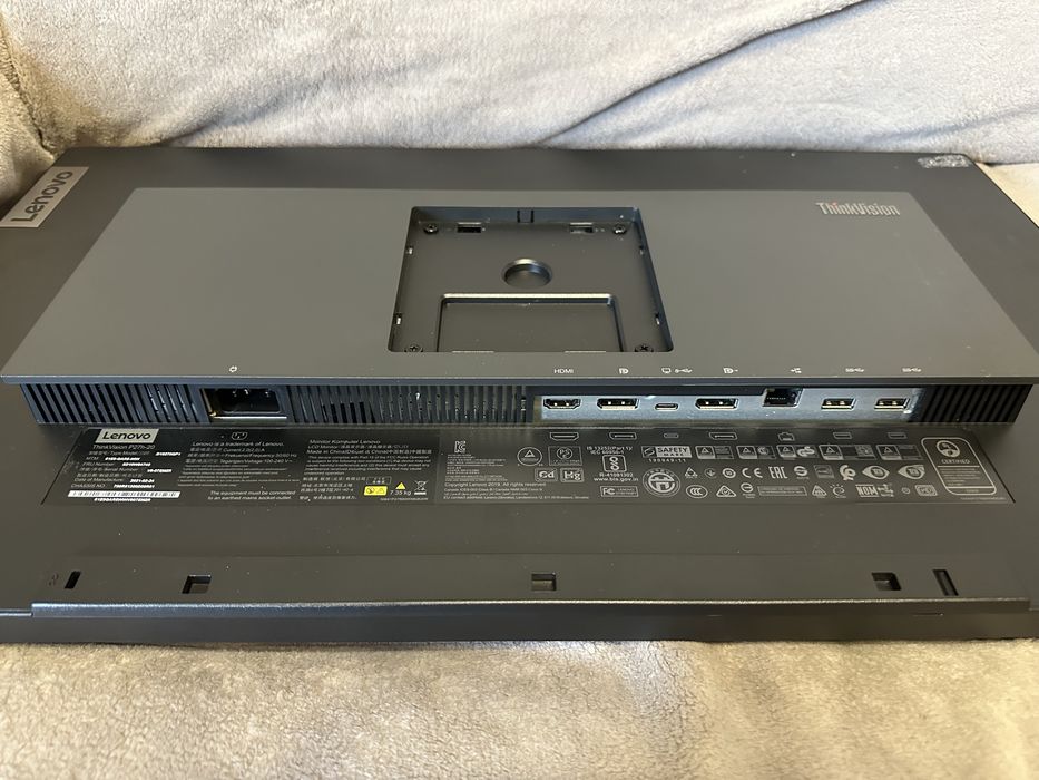 Monitor 27" Lenovo ThinkVision P27h-20 | 2K QHD 2560x1440 | IPS | USB-C | VESA 100x100