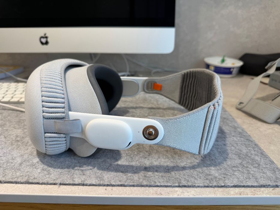 Apple Vision Pro 256 GB USA stan BDB