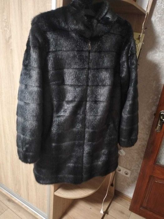 Продам еко шубу з черного штучного хутра розмір XL/50