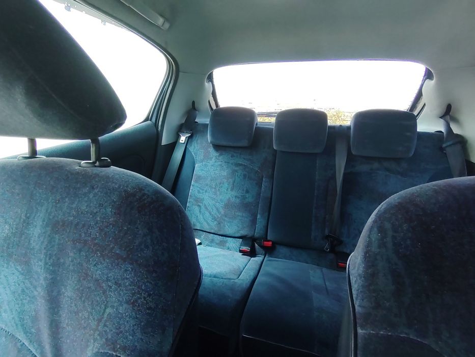 Peugeot 206 muito bem estimado