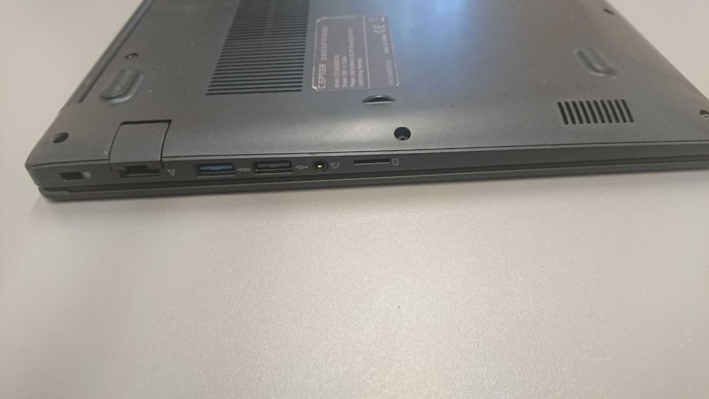 Laptop Cepter Cloud, AMD Ryzen 7 5700U, 16 GB RAM, 512 GB SSD
