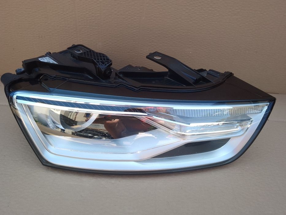 Xenon prawy audi Q3 lift 8u0 EU Europa