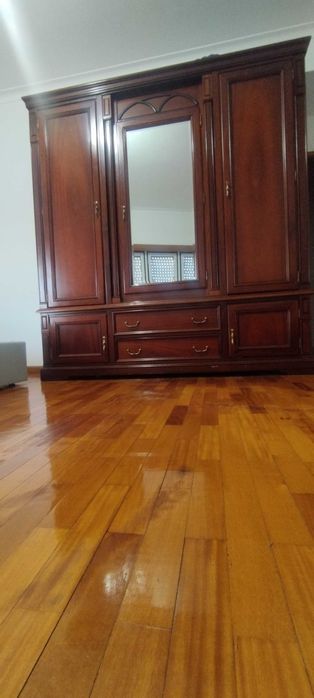 Roupeiro Mogno maciço