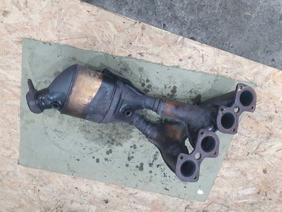 Kolektor wydechowy katalizator Mercedes C180 w203 c klasa KT0242