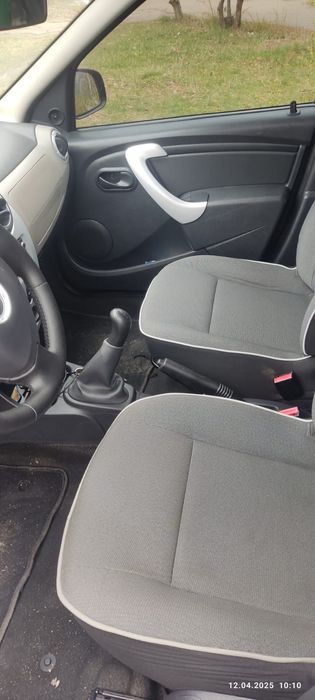 Dacia Logan продам авто