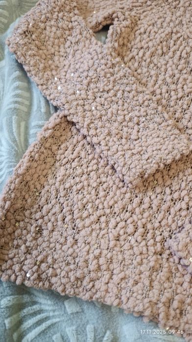 Sweter damski z cekinami błyszczący rozm xs