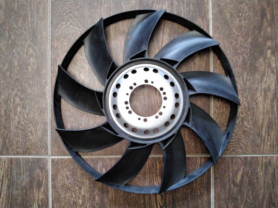 Крыльчатка вентилятора БМВ Х5