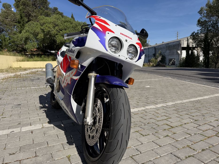 Honda Cbr 400 rr mota rara em estado novo