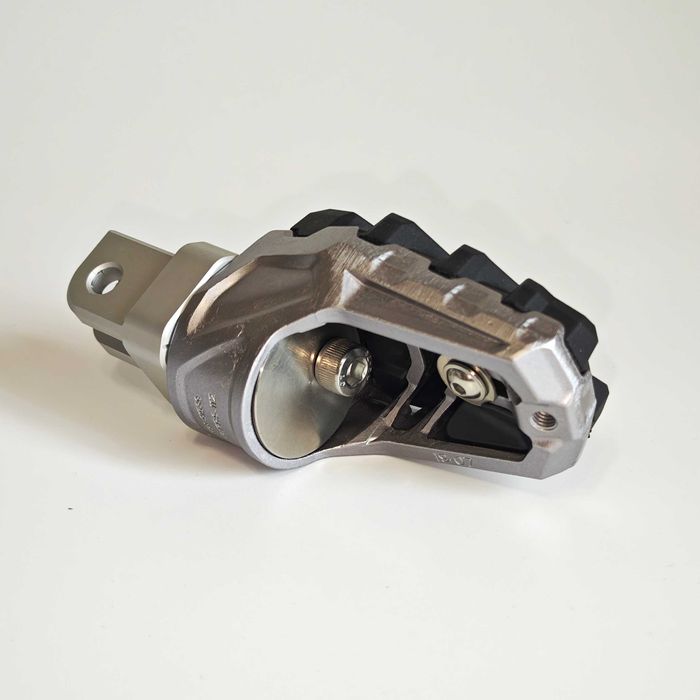 Підніжки водія регульовані для Yamaha Tracer 9, SW-Motech EVO footrest