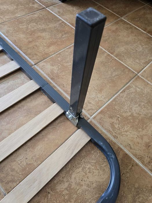 Estrado cama solteiro com colchao