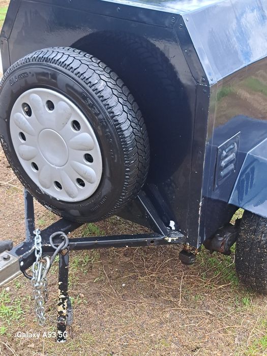 Atrelado para caça