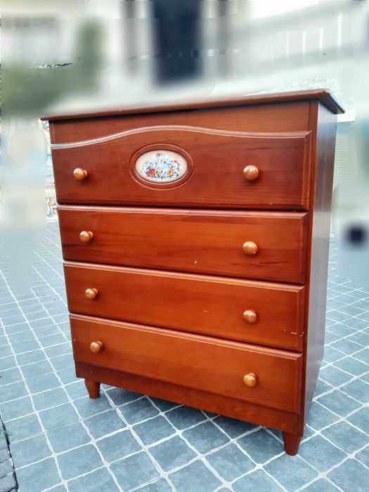 Cómoda de Criança em Madeira – 4 Gavetas, Excelente Estado