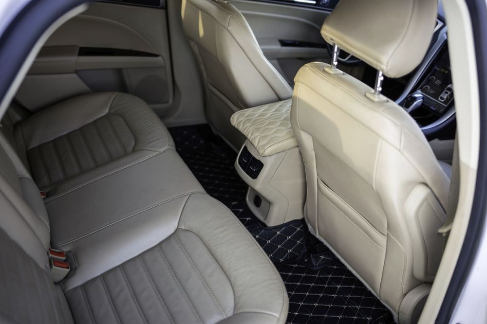 Ford Fusion White Platinum Pearl