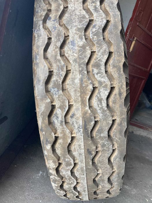 Шины шина 1350-380 нові