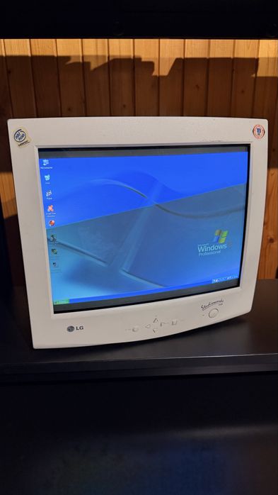 Monitor LG Studioworks 700B 17” CRT kineskopowy do retro gier komputera