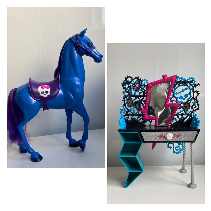 Меблі для ляльок столик Френкі Штейн кінь Кошмар Frankie Stein