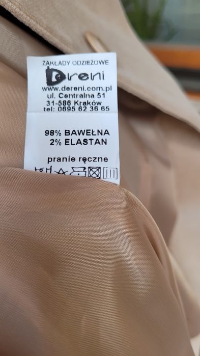 Sztruksowy beżowy płaszczyk z podszewką