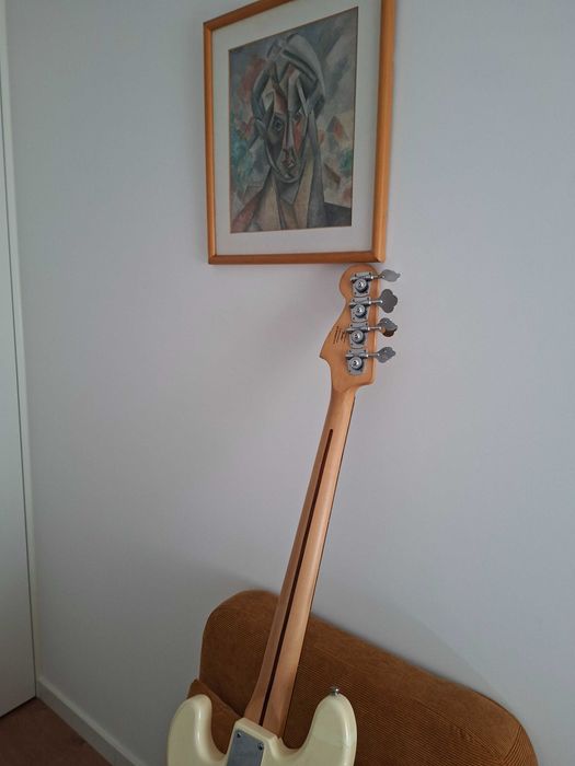 Baixo Squier P/Bass Affinity