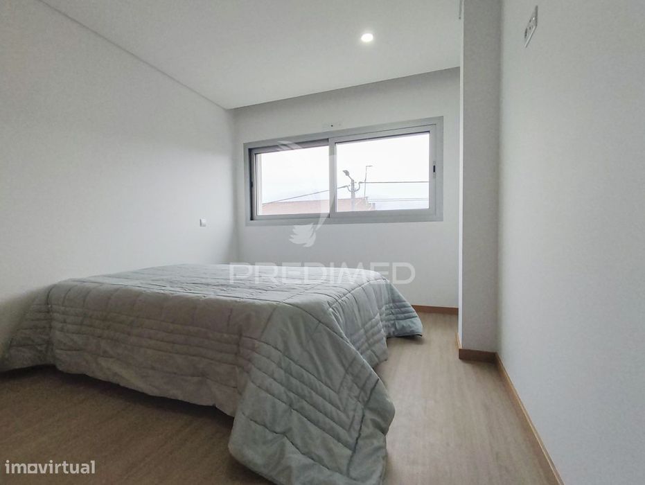 Apartamento T1 com terraço