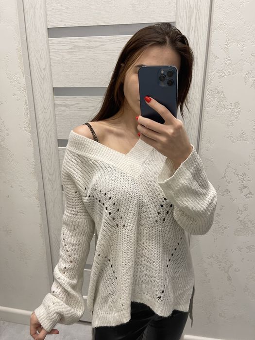 Зимний свитер белый