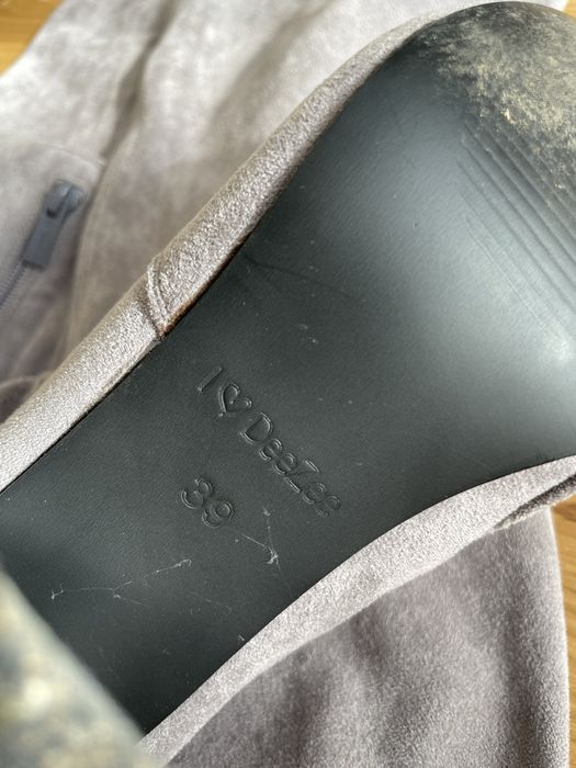 Szare zamszowe długie kozaki 39 DeeZee