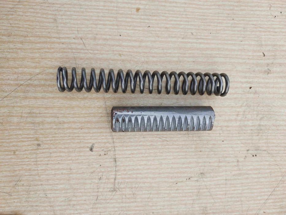 Korba wałek zębatka Wiertarki ws15 przekładnia klin nakrętka zabierak.