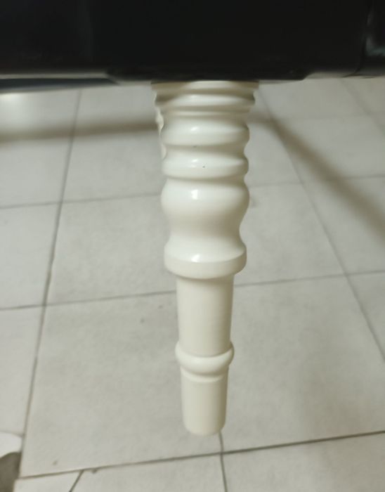 Cama estrutura com pés