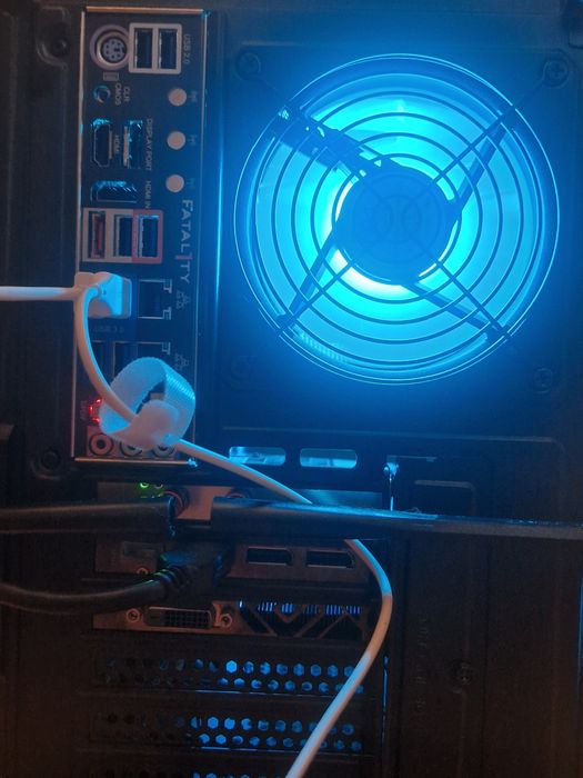 Komputer Gamingowy i7 / 16GB / SSD / RX 580 8GB / Wi-Fi 6 / ARGB