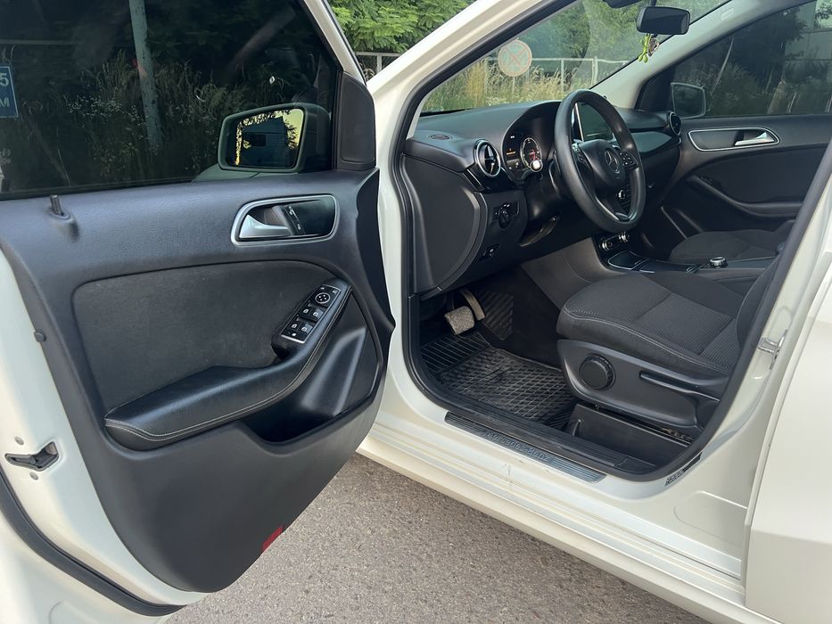 Mercedes B 250 електро 2015 31 kwt