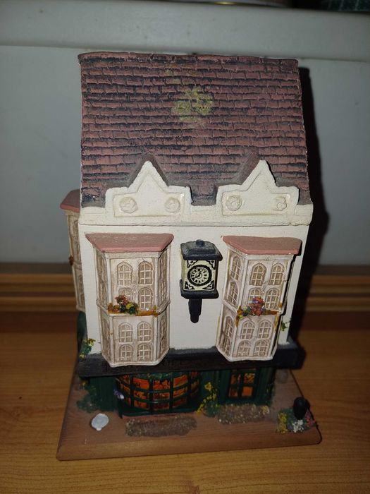 Coleção de caixinhas de música Pauline Ralph art