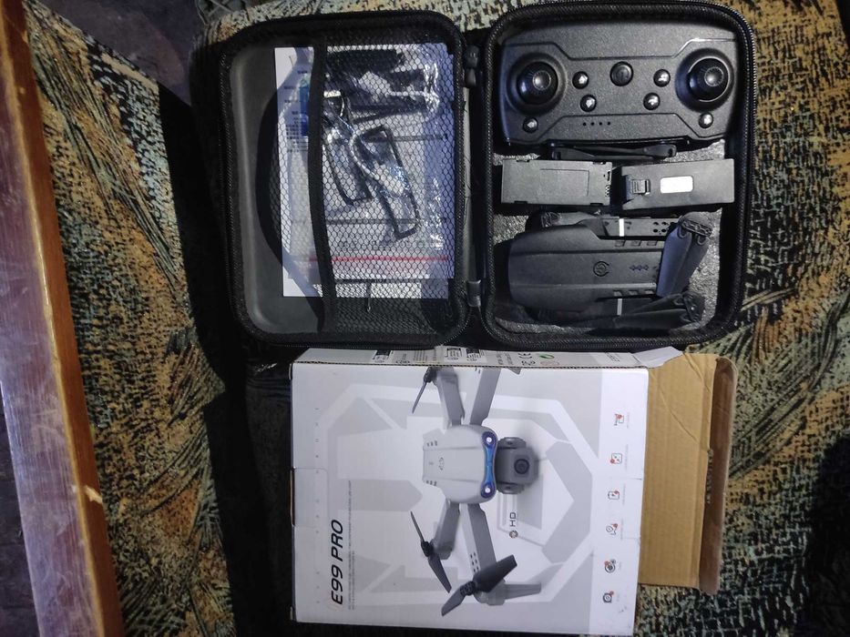 Дрон E99 PRO.  2.4Gнz