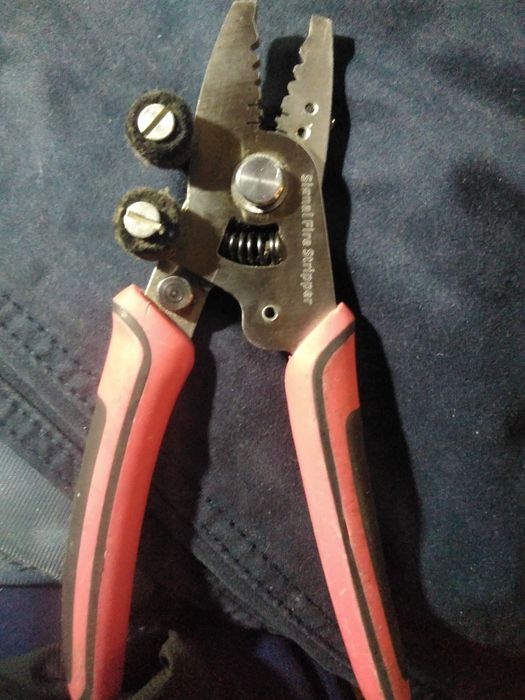 Alicate descarnador fibra