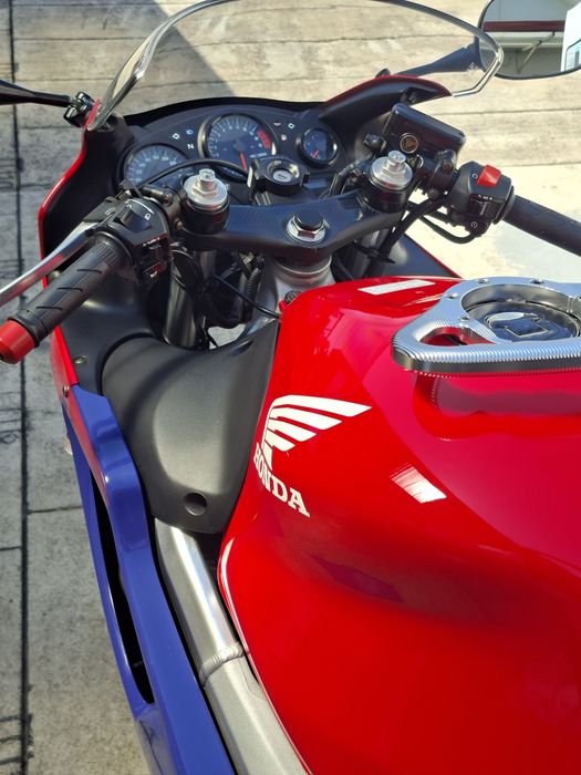 Cbr600 f4 só 24.000 khm