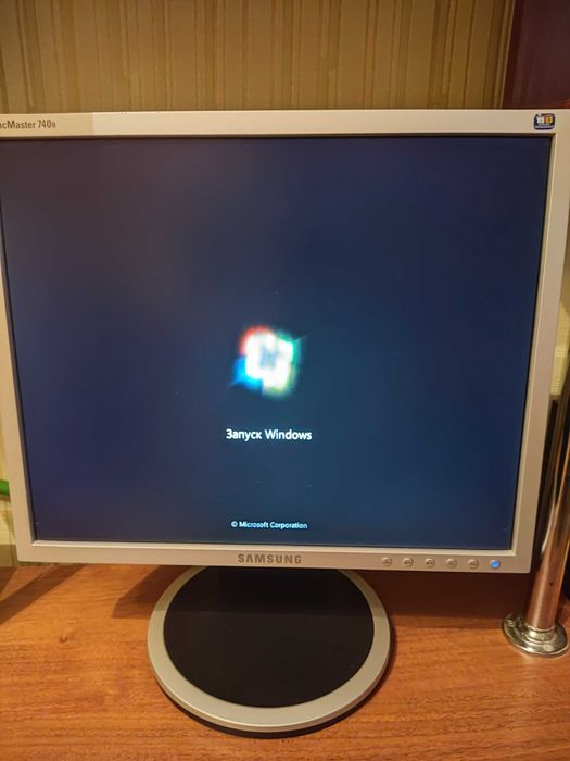 продам настольный пк с монитором