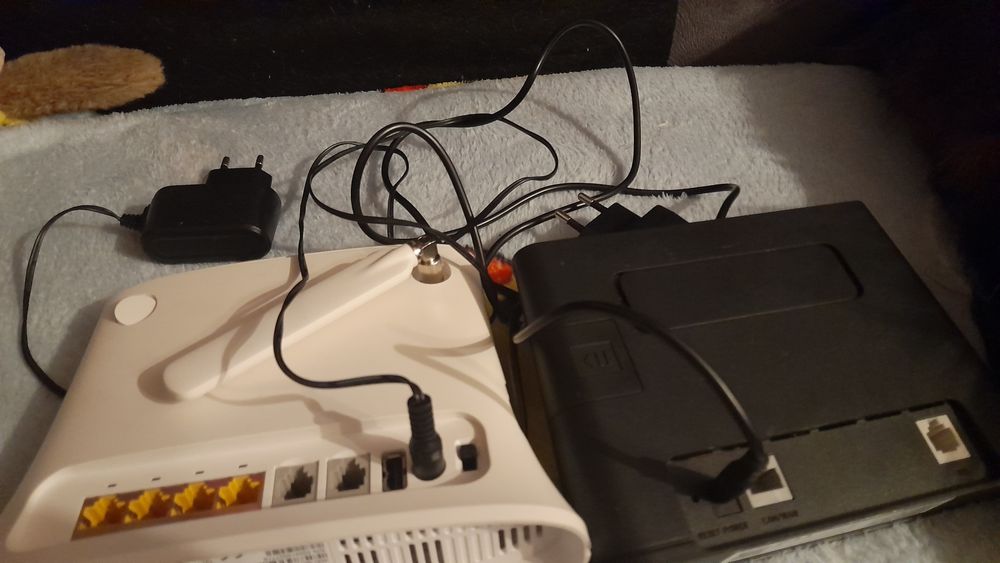 Dwa modemy lte .ze simlockiem