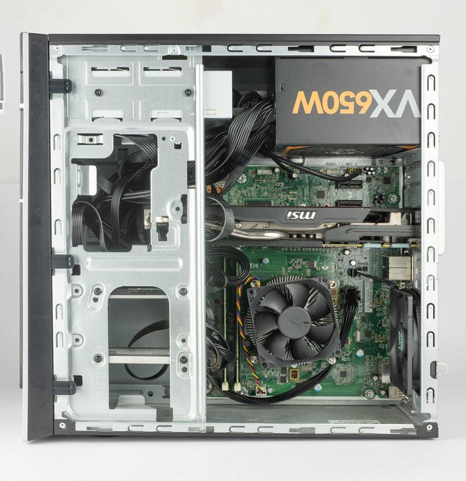 Torre / PC HP Pavilion 500-001ep practicamente novo.