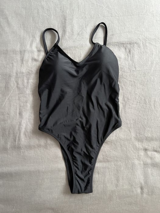 Fato de banho cavado