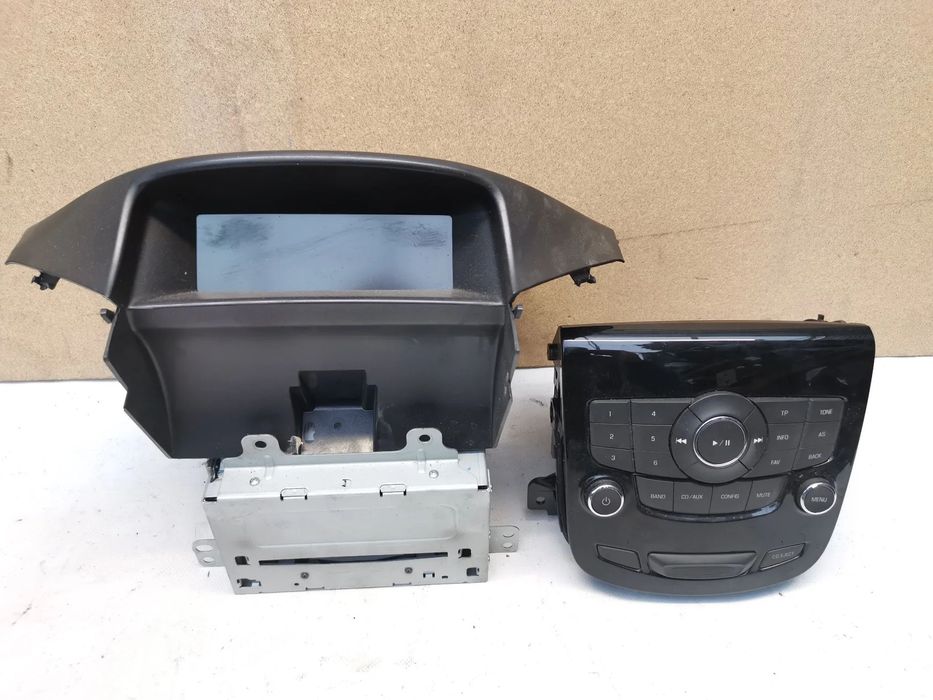 Chevrolet Orlando Panel Radia Wyświetlacz Czytnik CD