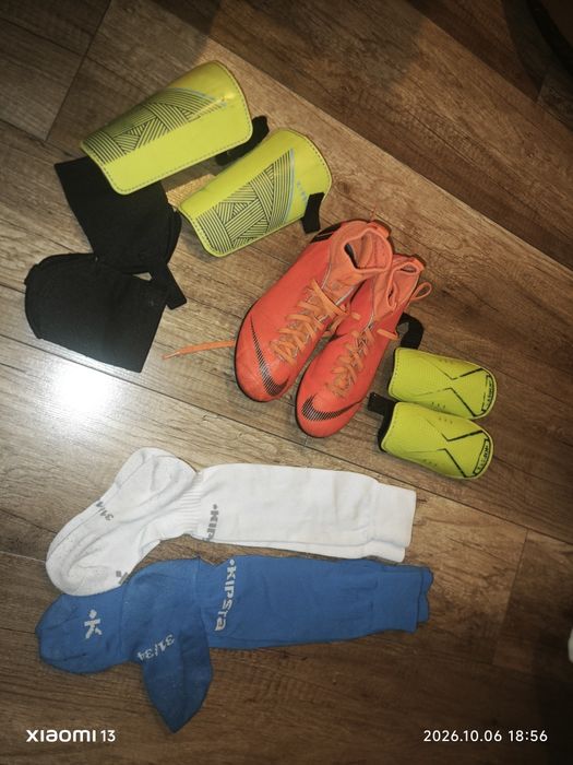Korki Nike Mercurial 35,5 + ochraniacze x2,  podkolanówkix2