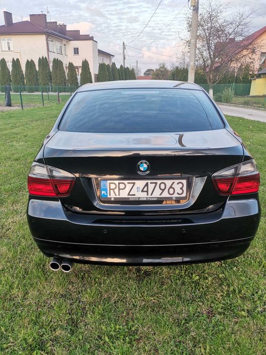 BMW  E90  330i