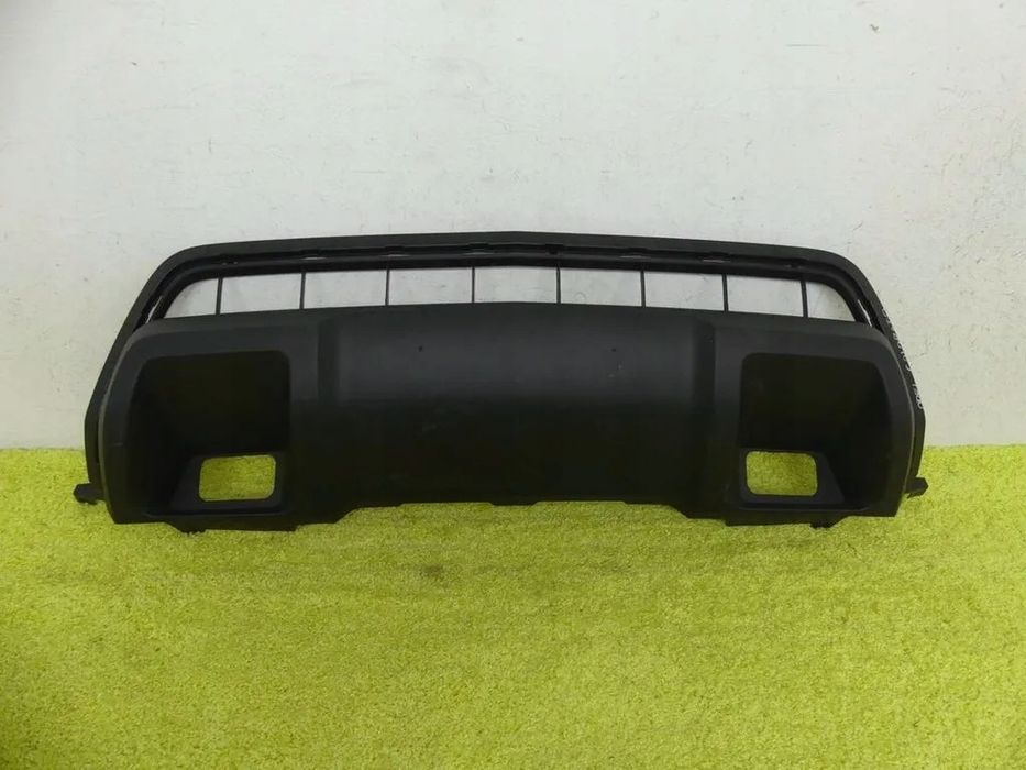 zderzak przód spojler chevrolet colardo 15-18 igła oryginał