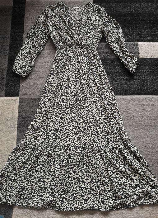 Długa sukienka print zwierzęcy w panterkę