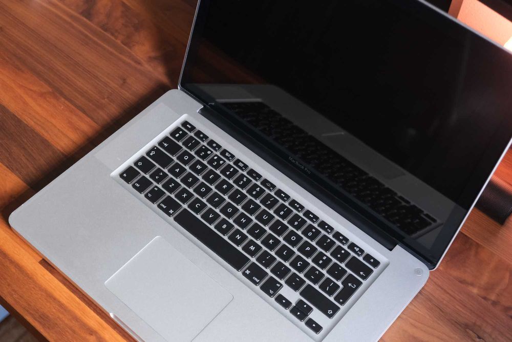 Apple Macbook Pro 15" A1286, Late 2011 - Como Novo