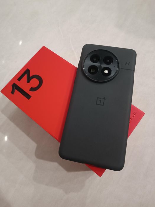 OnePlus 13  12/256 Stan jak nowy gwarancja